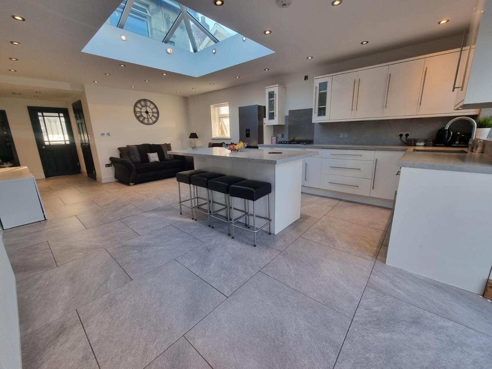 Cardiff City Centre House - Sleeps 6 Exterior photo